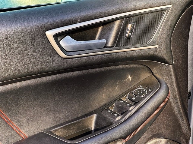 2022 Ford Edge ST Line