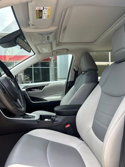 2020 Toyota RAV4 XLE Premium