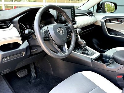 2020 Toyota RAV4 XLE Premium