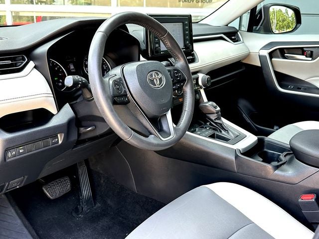 2020 Toyota RAV4 XLE Premium