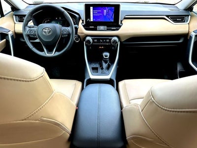 2025 Toyota RAV4 XLE Premium