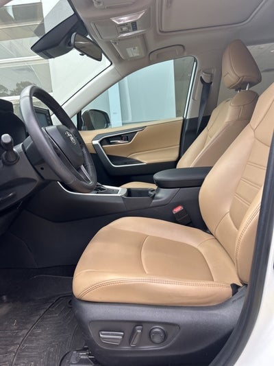 2022 Toyota RAV4 XLE Premium