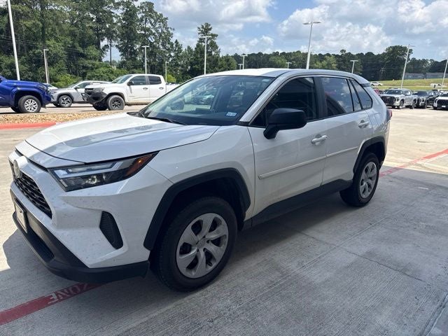2024 Toyota RAV4 LE