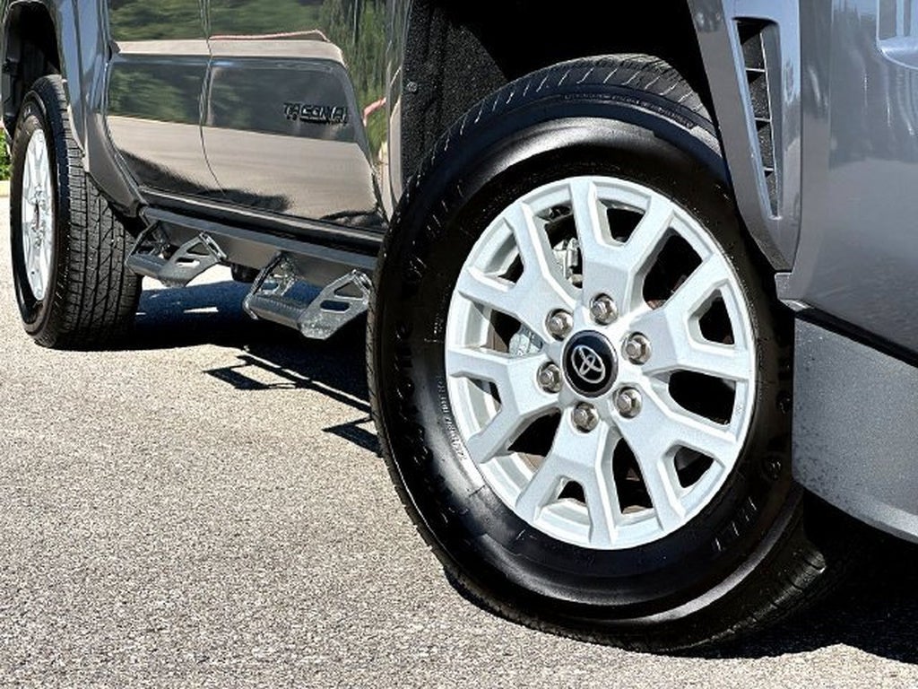 2026 Toyota Tacoma 4WD SR5