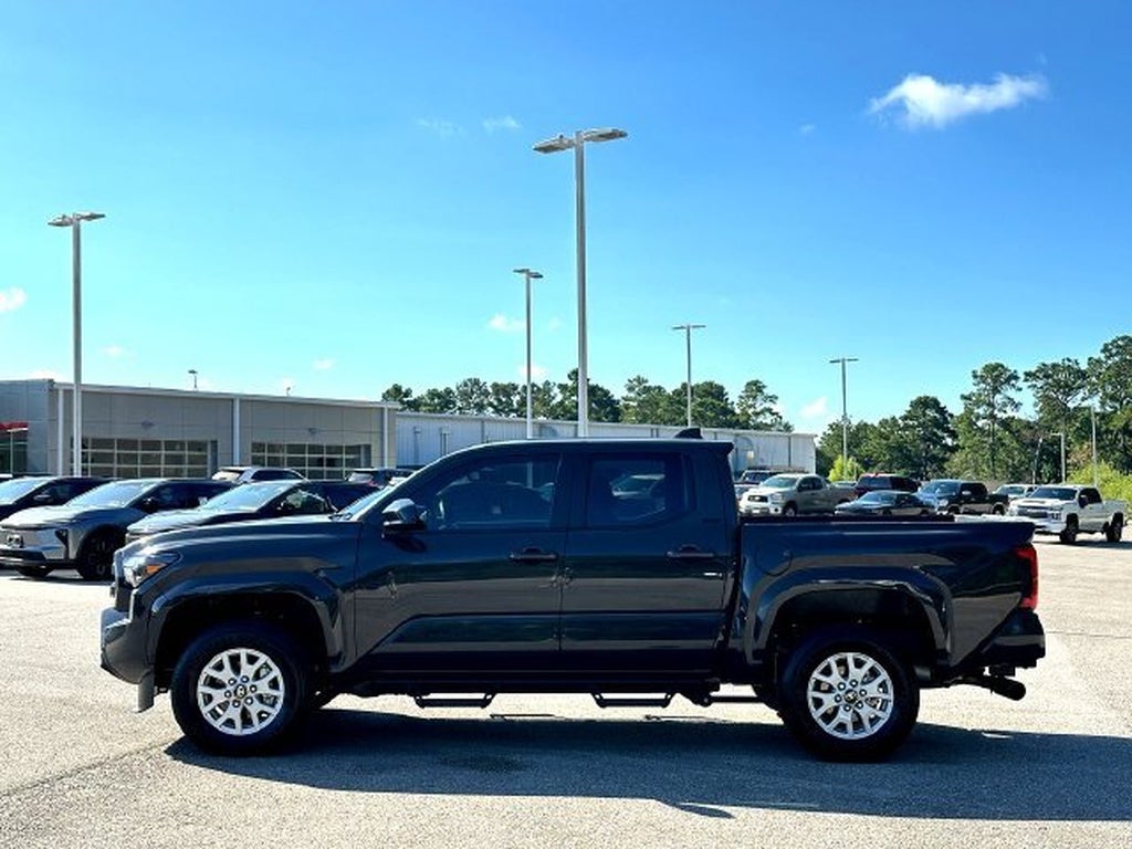 2026 Toyota Tacoma 4WD SR5