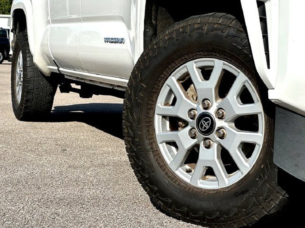 2024 Toyota Tacoma 4WD SR5