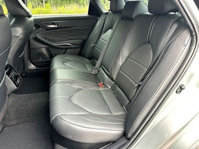2022 Toyota Avalon Hybrid Limited