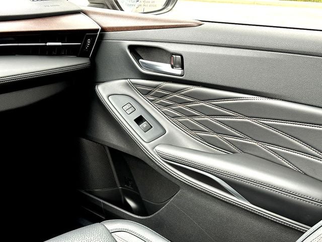 2022 Toyota Avalon Hybrid Limited