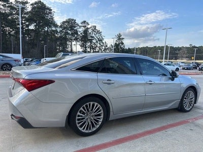 2022 Toyota Avalon Hybrid Limited