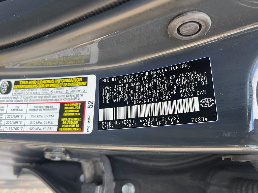 2025 Toyota Camry SE