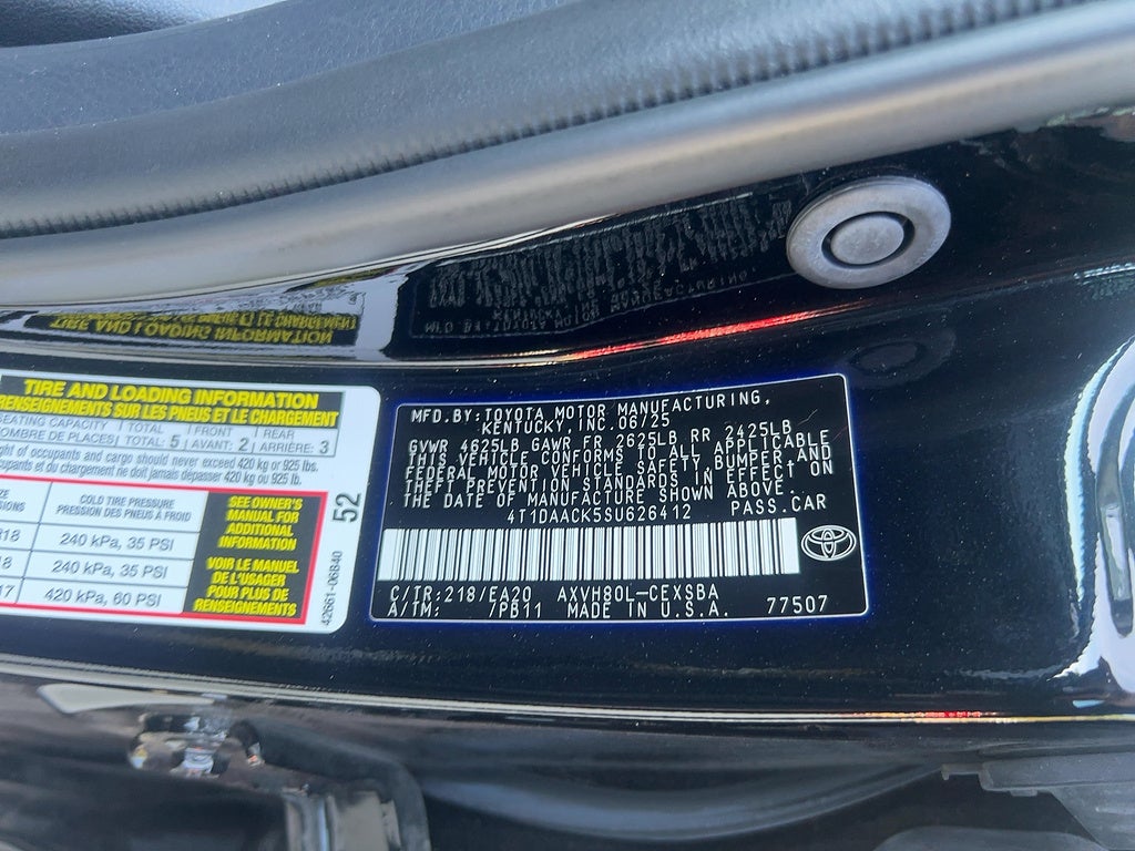 2025 Toyota Camry SE