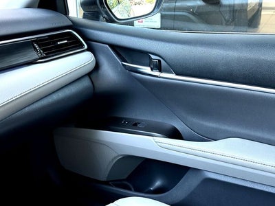 2023 Toyota Camry Hybrid XLE