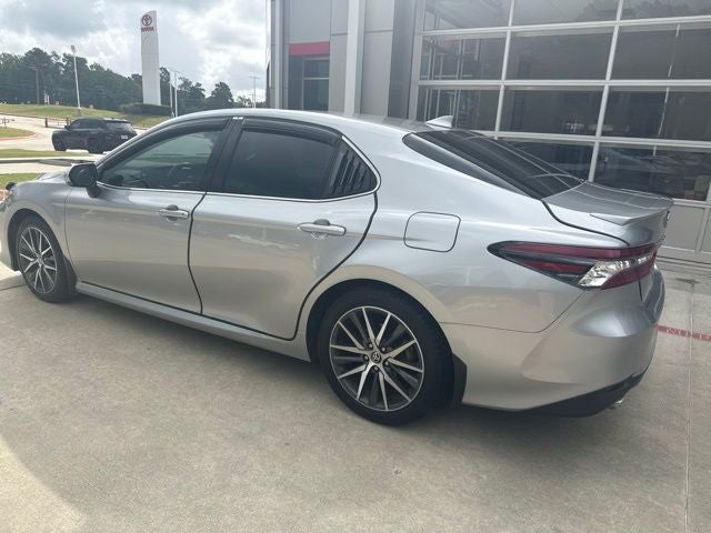2023 Toyota Camry Hybrid XLE