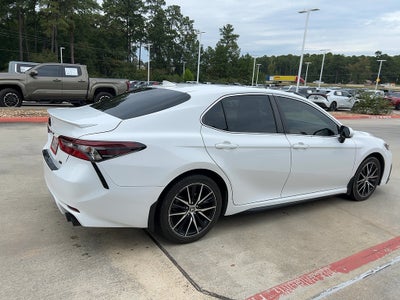 2024 Toyota Camry SE