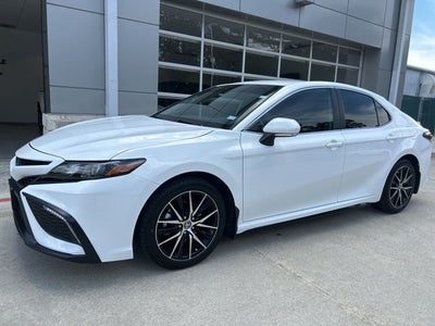 2024 Toyota Camry SE
