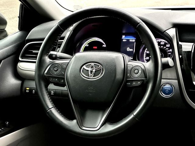 2022 Toyota Camry Hybrid SE
