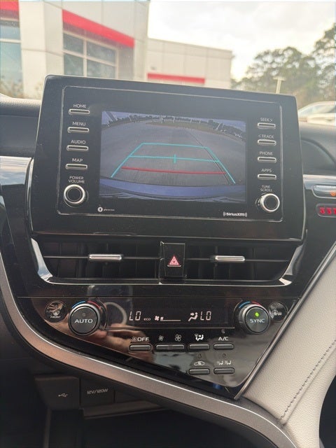 2022 Toyota Camry Hybrid SE