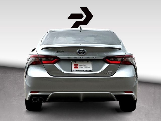 2022 Toyota Camry Hybrid SE