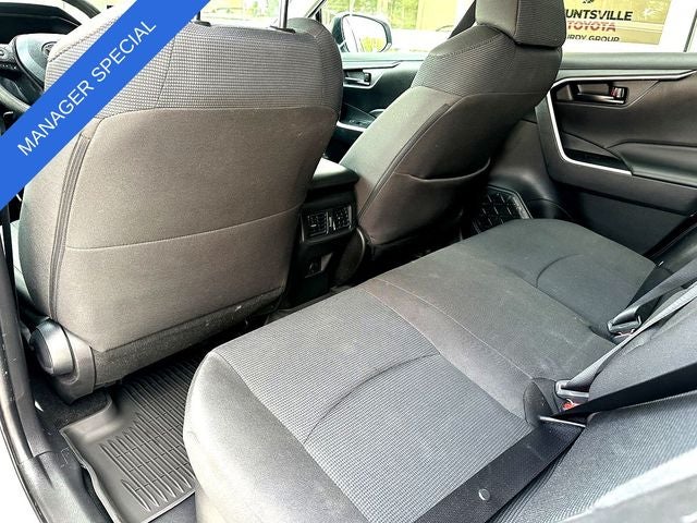 2022 Toyota RAV4 Hybrid LE