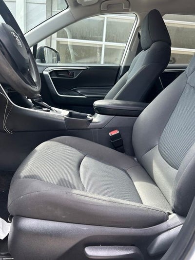 2022 Toyota RAV4 Hybrid LE
