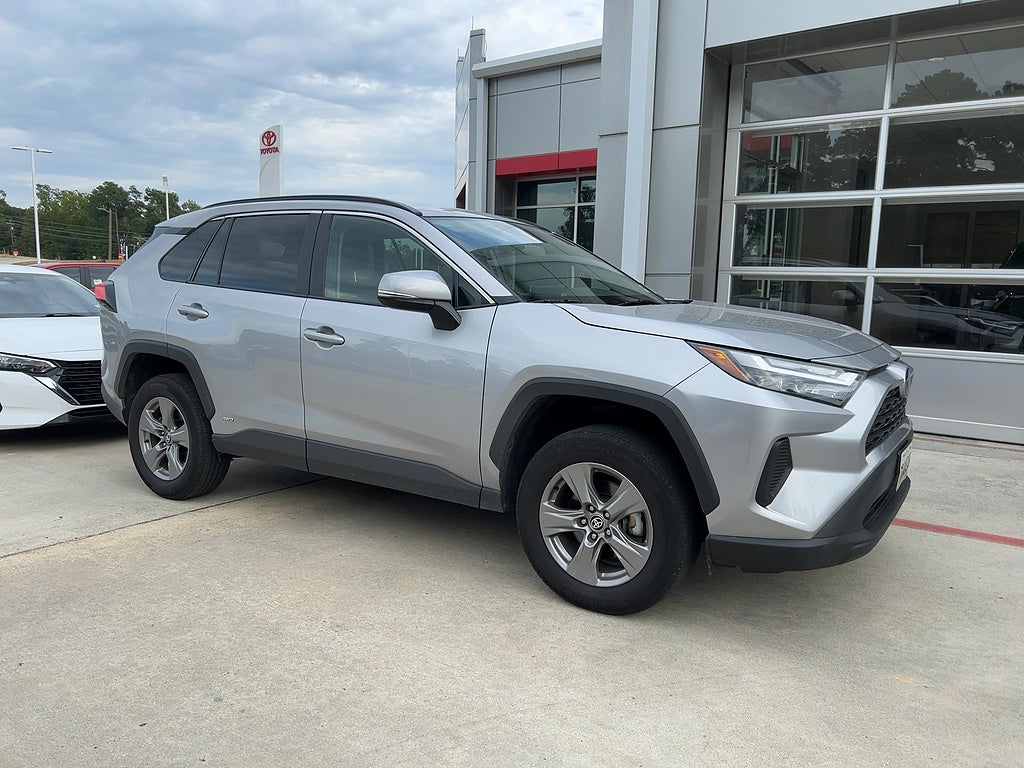 2024 Toyota RAV4 XLE