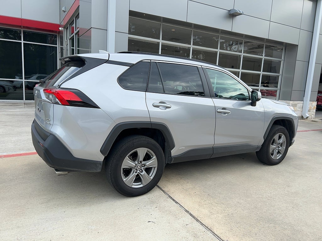 2024 Toyota RAV4 XLE