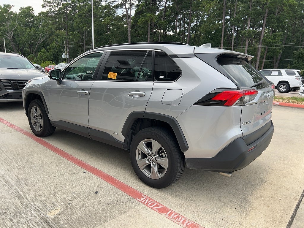 2024 Toyota RAV4 XLE
