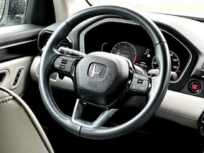 2023 Honda Pilot EX-L w/Rear Captain's Chairs