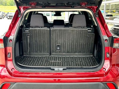2022 Toyota Highlander LE