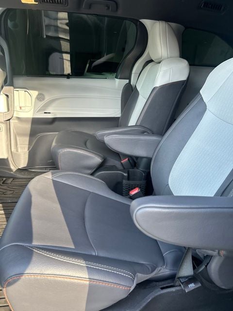 2023 Toyota Sienna XSE 7 Passenger