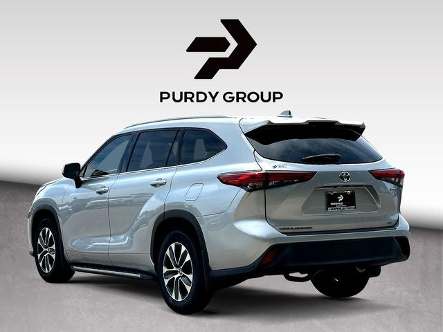 2022 Toyota Highlander Hybrid XLE