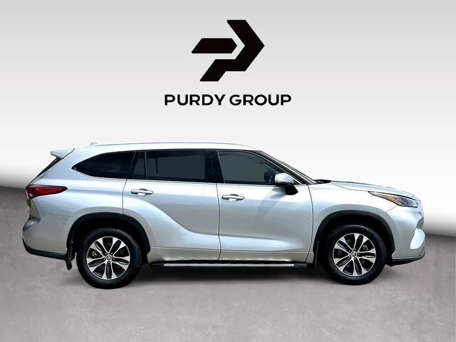 2022 Toyota Highlander Hybrid XLE
