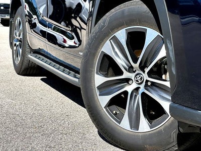 2025 Toyota Highlander Hybrid XLE