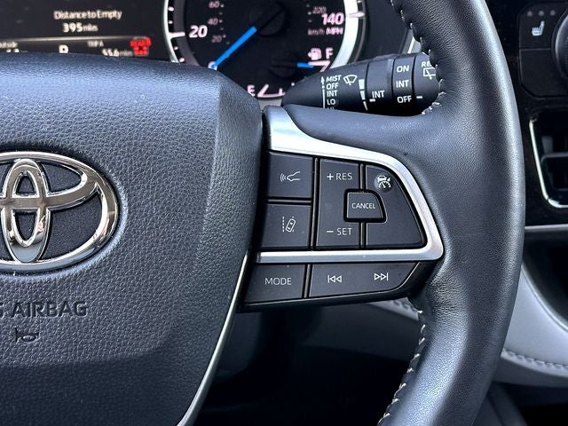 2025 Toyota Highlander Hybrid XLE