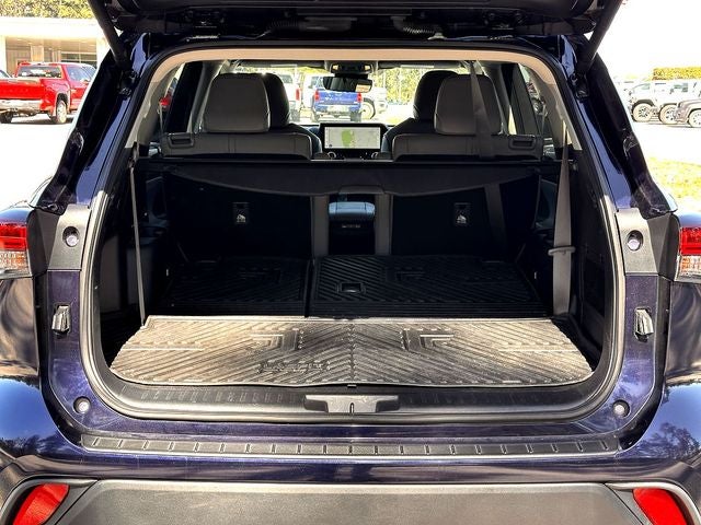 2025 Toyota Highlander Hybrid XLE