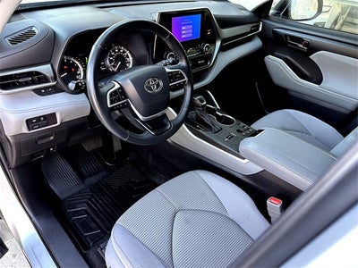2023 Toyota Highlander LE