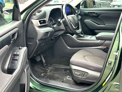 2023 Toyota Highlander LE