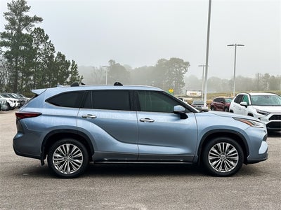 2024 Toyota Highlander Platinum