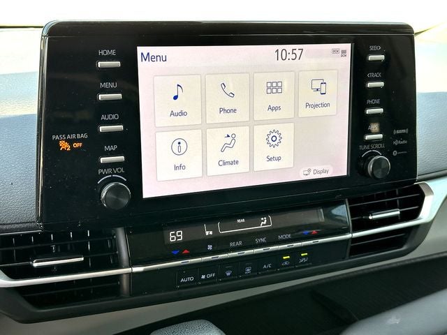 2021 Toyota Sienna LE 8 Passenger