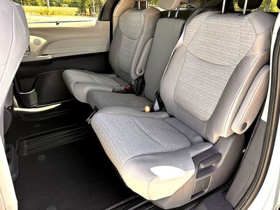 2021 Toyota Sienna LE 8 Passenger