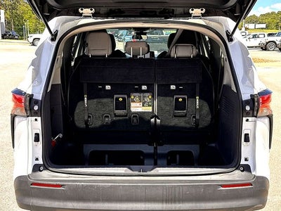 2021 Toyota Sienna LE 8 Passenger