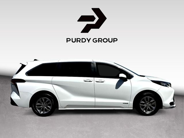 2021 Toyota Sienna LE 8 Passenger
