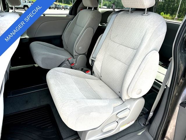 2020 Toyota Sienna LE 8 Passenger