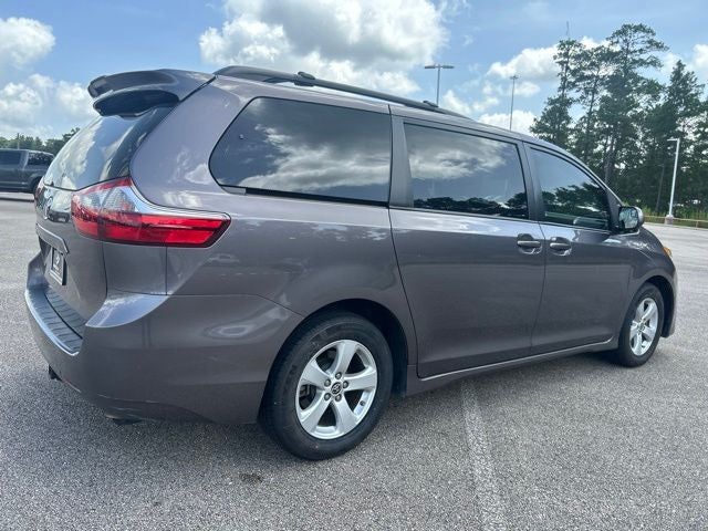 2020 Toyota Sienna LE 8 Passenger