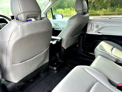 2025 Toyota Sienna XLE 8-Passenger