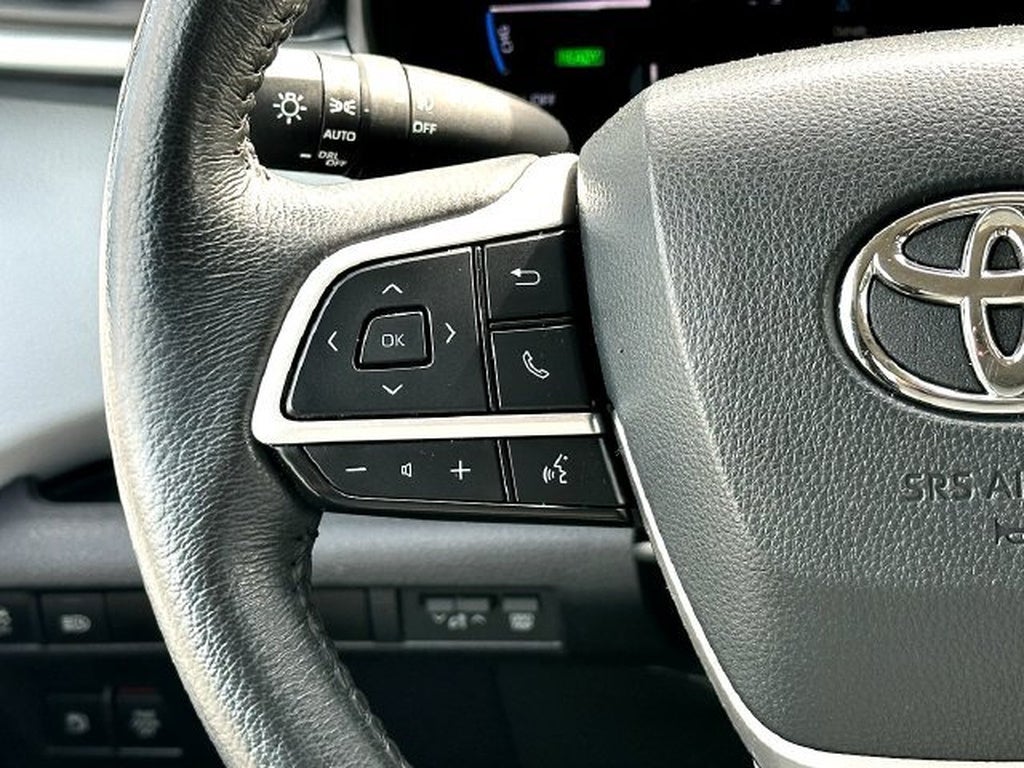 2025 Toyota Sienna XLE 8-Passenger