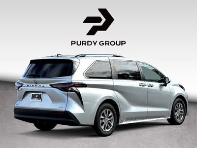 2025 Toyota Sienna XLE 8-Passenger