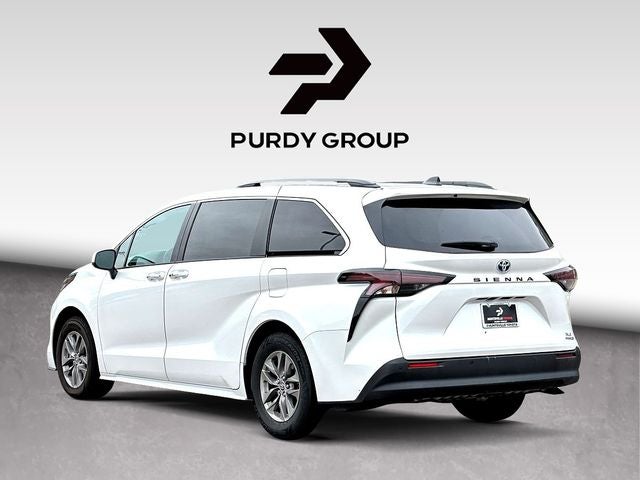 2024 Toyota Sienna XLE 8 Passenger