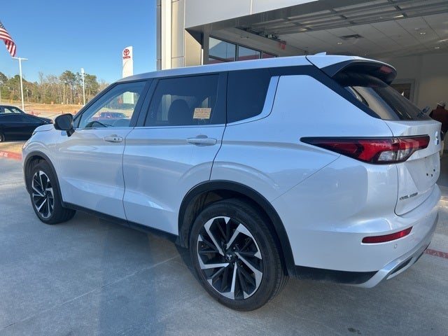 2024 Mitsubishi Outlander SE Black Edition