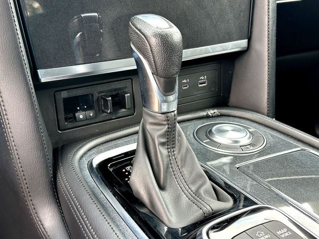 2024 Nissan Armada SV